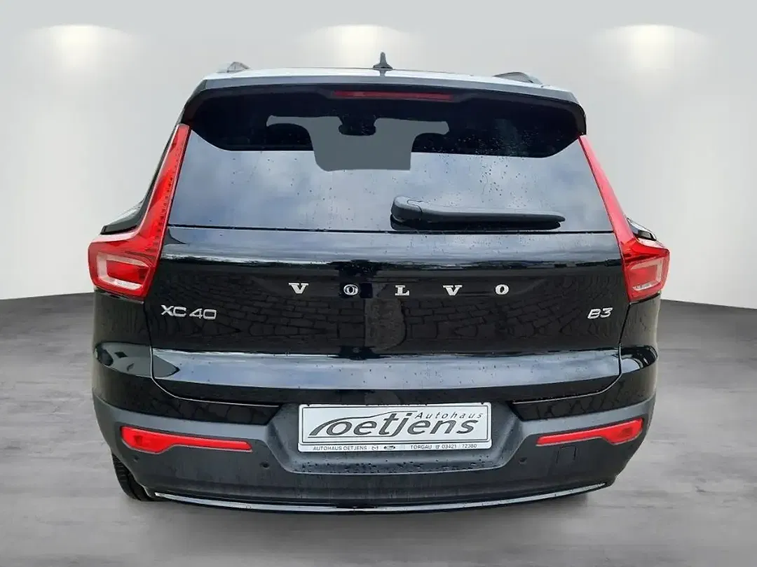 Volvo XC40 B3 MHEV Plus Dark - Thumbnail 6