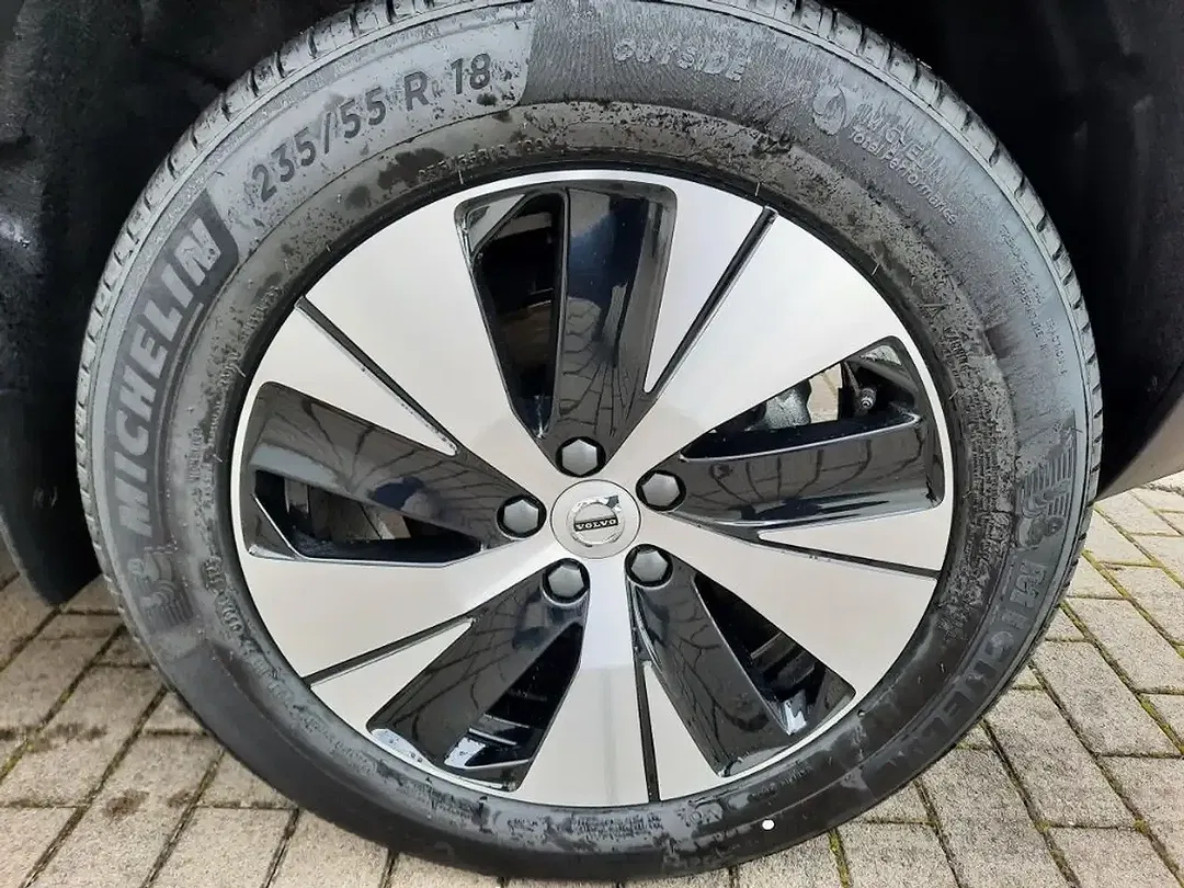 Volvo XC40 B3 MHEV Plus Dark - Thumbnail 7