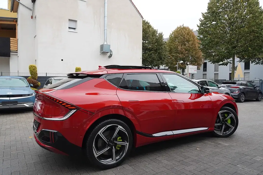 Kia EV6 4WD GT - Thumbnail 8