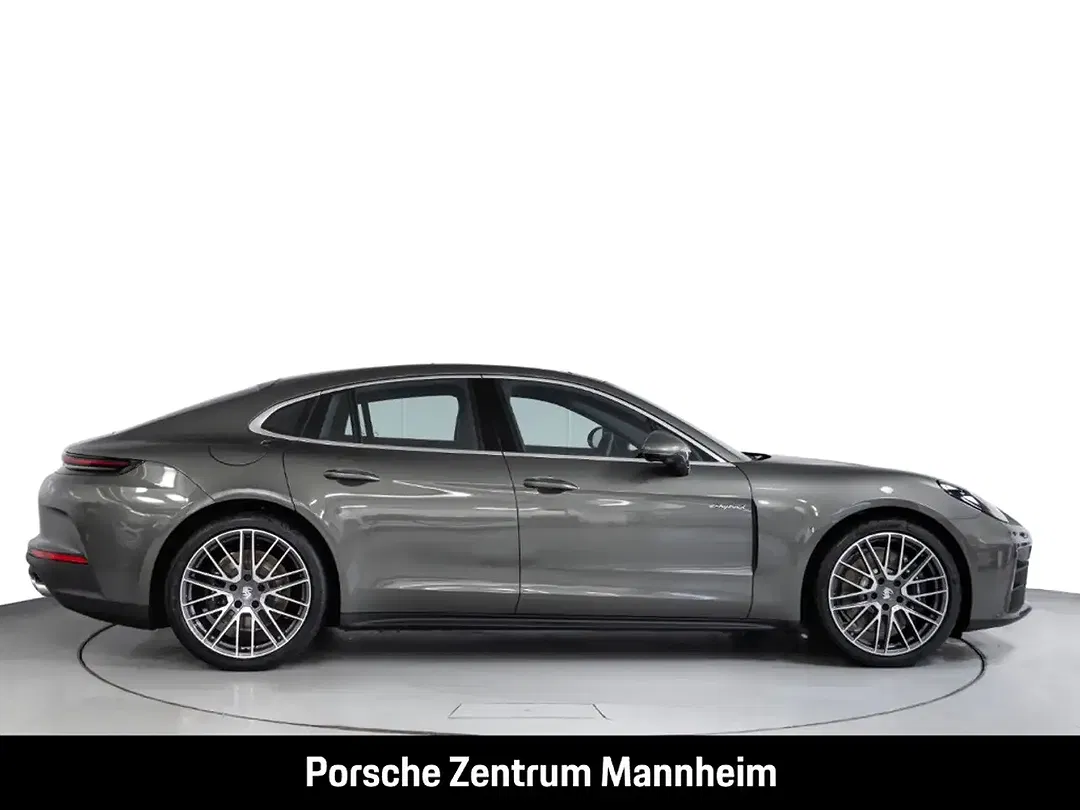 Porsche Panamera 4 - Thumbnail 10