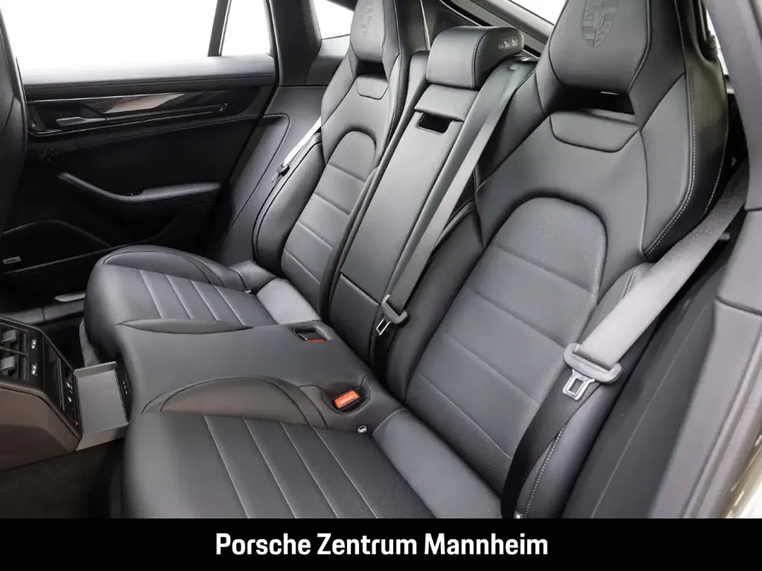 Porsche Panamera 4 - Thumbnail 14