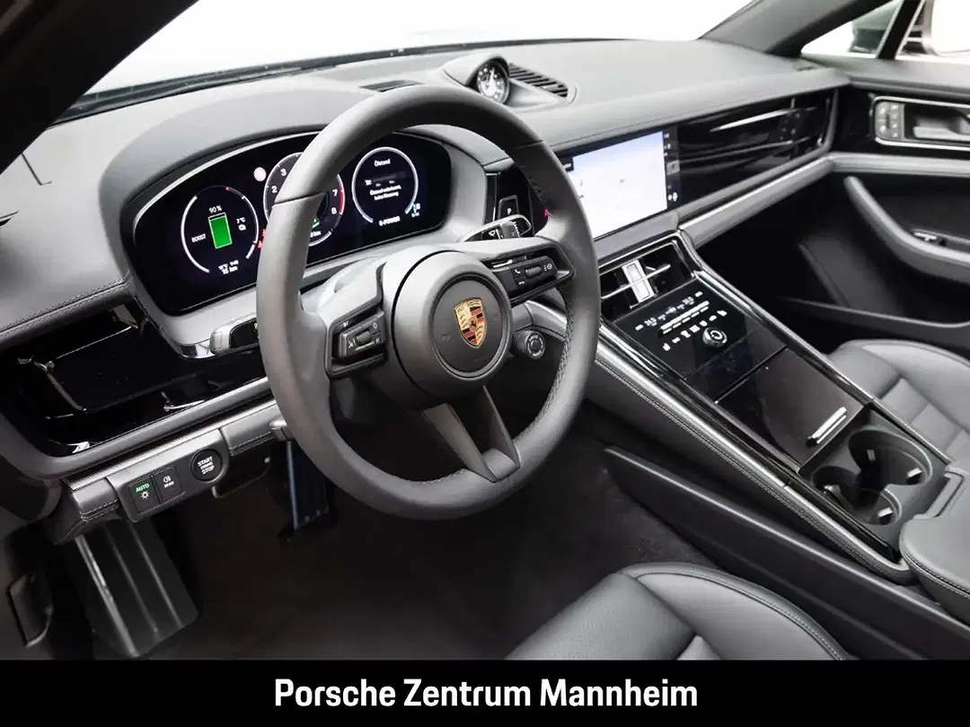 Porsche Panamera 4 - Thumbnail 4