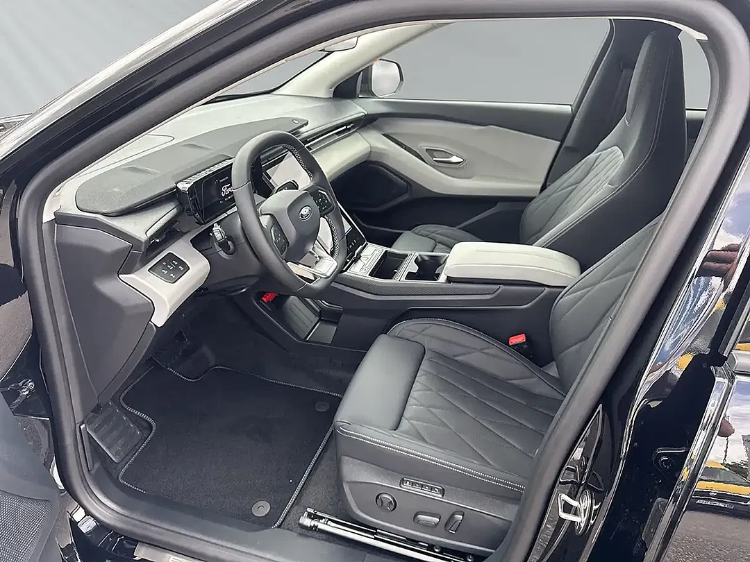 Ford Explorer Premium - Thumbnail 9