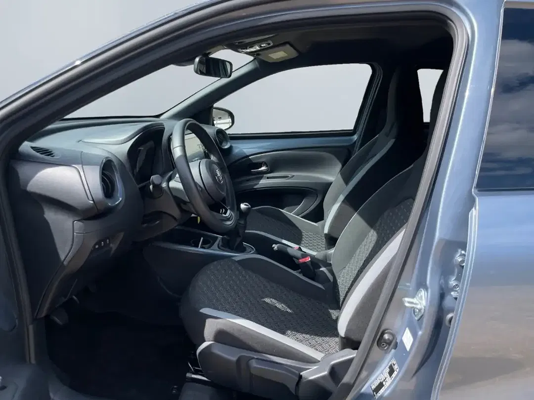 Toyota Aygo X Teamplayer - Thumbnail 7