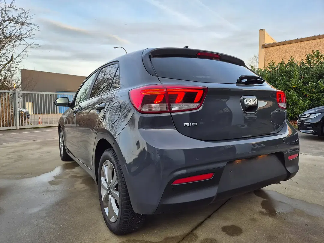 Kia Rio 1.0 - Thumbnail 9