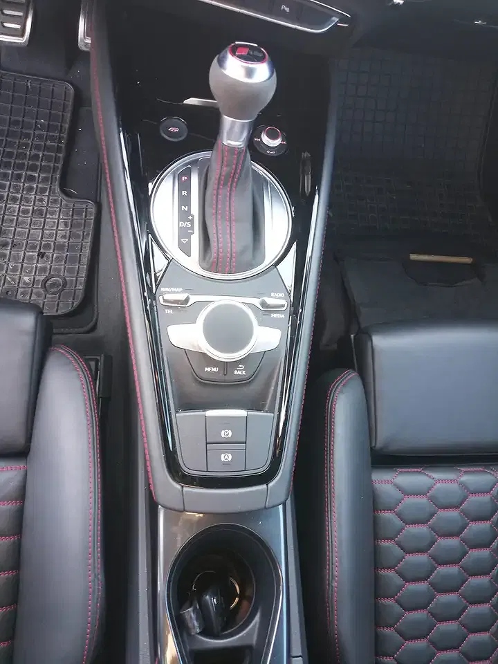 Audi TT RS 2.5 TFSI S tronic quattro Coupe - Thumbnail 12