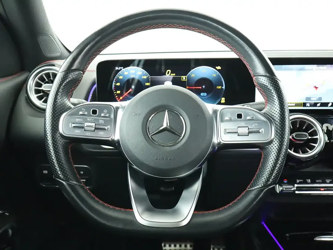 Mercedes-Benz EQB 300 4MATIC AMG - Thumbnail 11
