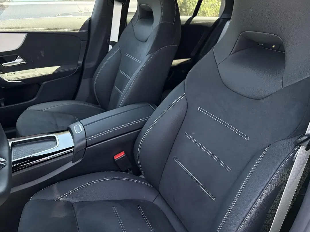 Mercedes-Benz CLA 200 AMG Line - foto 15