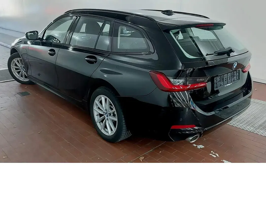 BMW 320 Touring - Thumbnail 3