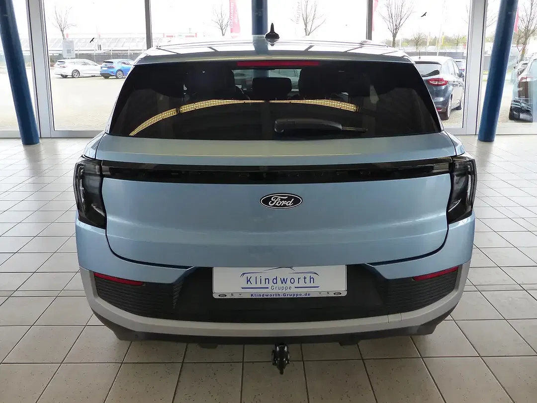 Ford Explorer - Thumbnail 12