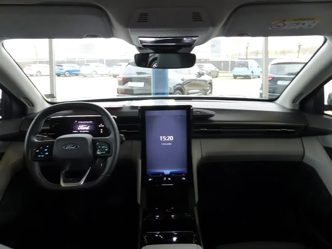 Ford Explorer - Thumbnail 8