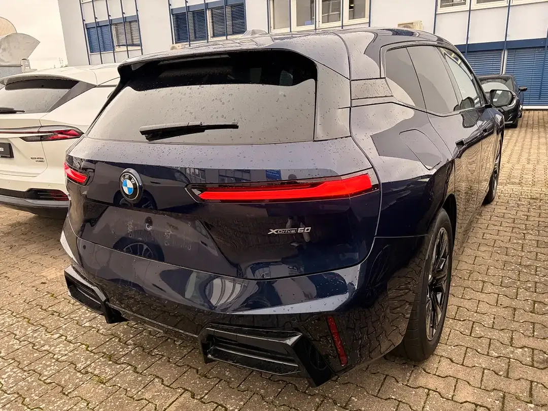 BMW iX xDrive M Sport Suite - Thumbnail 7