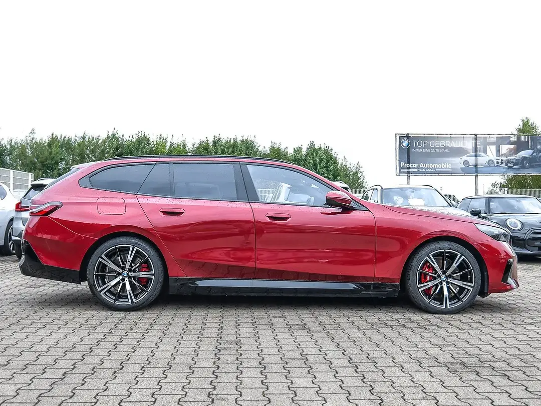 BMW 550 xDrive Touring M Sport Pro - Thumbnail 11