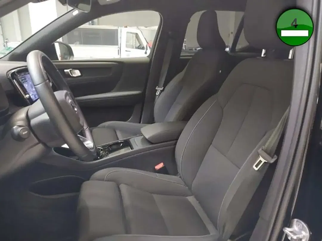 Volvo XC40 Recharge Plus - Thumbnail 3