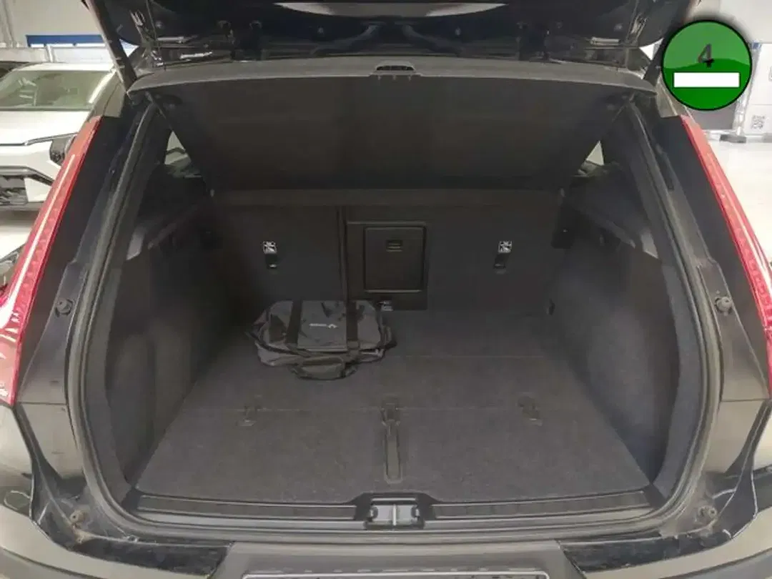 Volvo XC40 Recharge Plus - Thumbnail 8