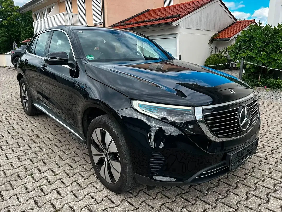 Mercedes-Benz EQC 400 4MATIC - foto 2