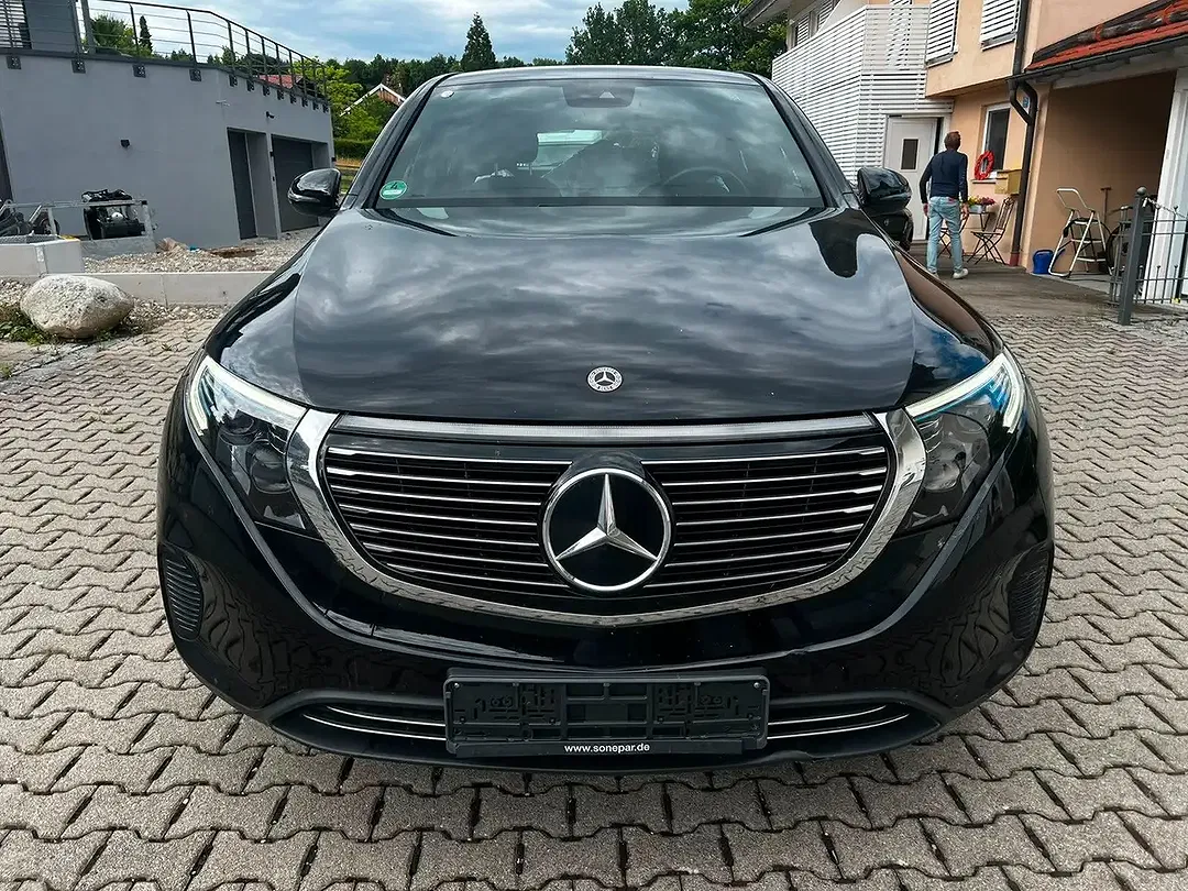 Mercedes-Benz EQC 400 4MATIC - Thumbnail 5