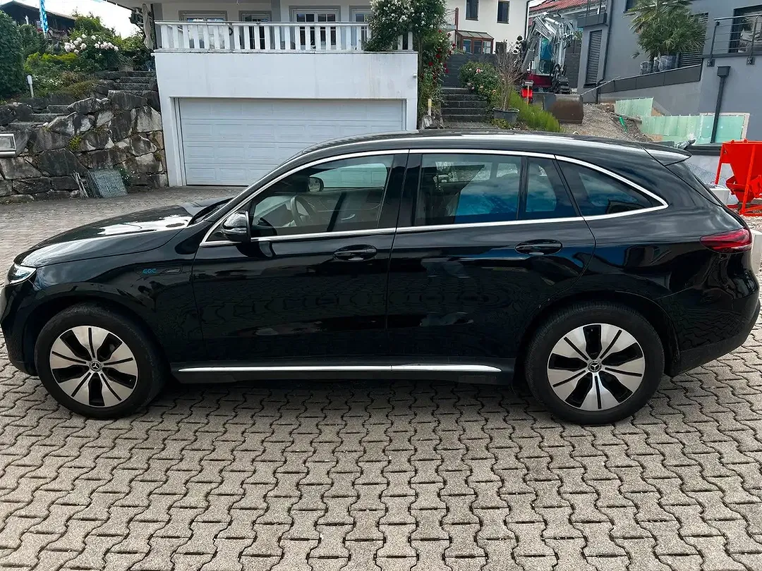 Mercedes-Benz EQC 400 4MATIC - Thumbnail 8