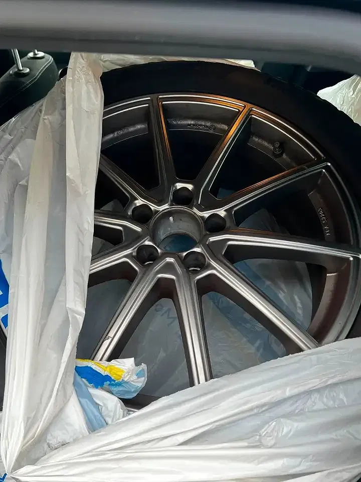Mercedes-Benz EQC 400 4MATIC - Thumbnail 9