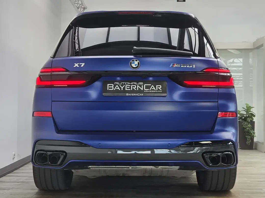 BMW X7 M Individual - Thumbnail 3