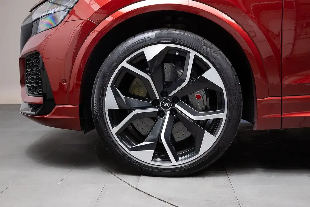 Audi RS Q8 - Thumbnail 11