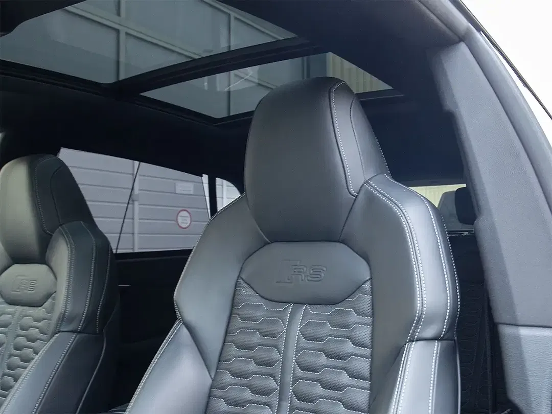 Audi RS Q8 - foto 15