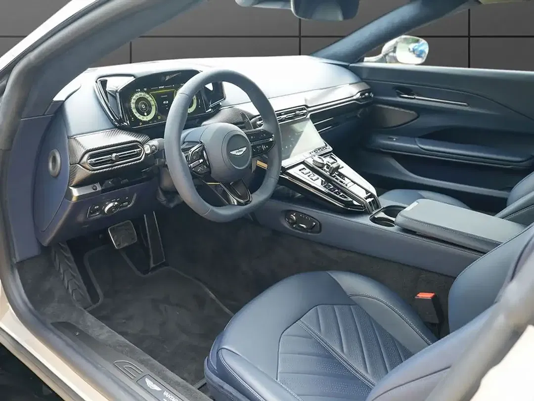 Aston Martin V8 S Roadster - Thumbnail 10