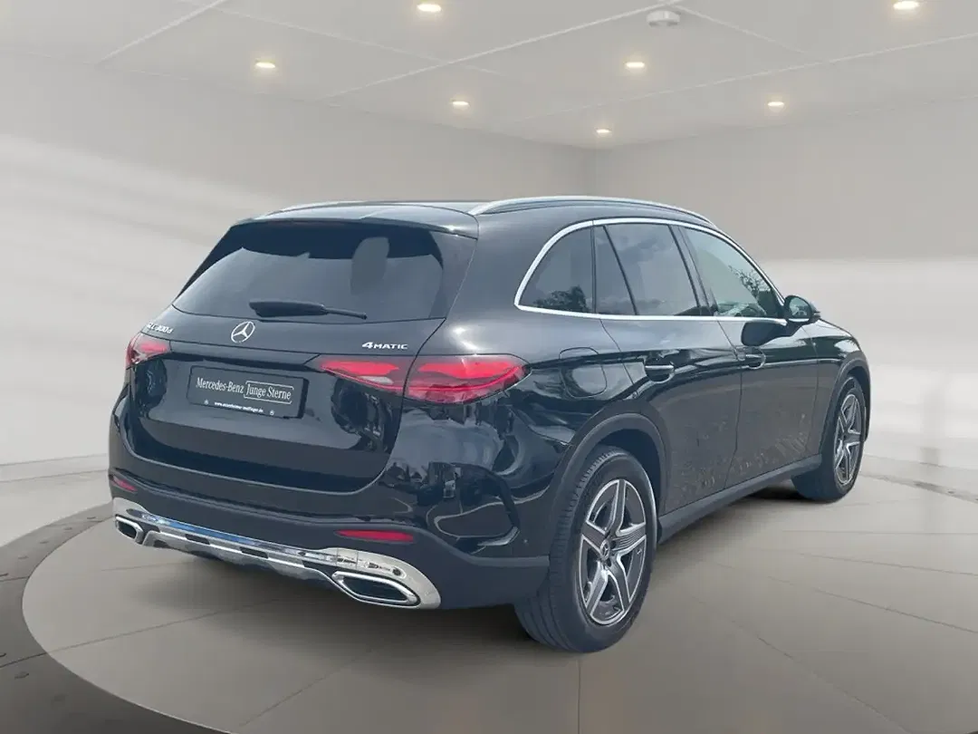 Mercedes-Benz GLC 300 4MATIC AMG MBUX - foto 2