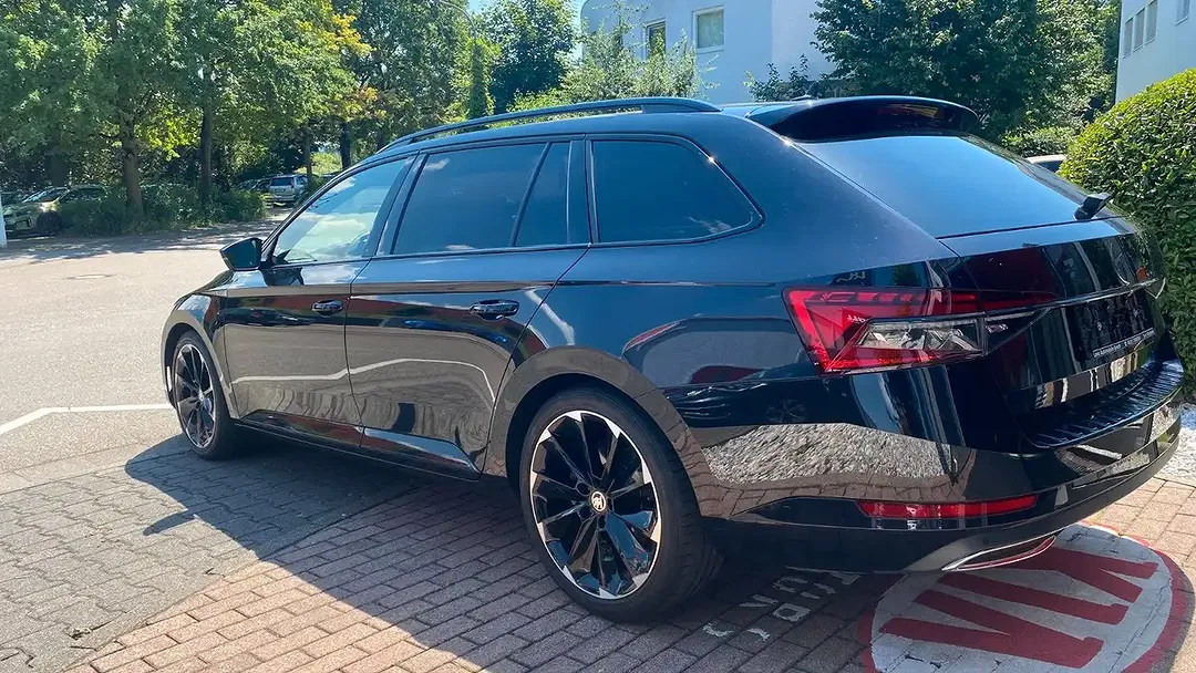 Skoda Superb Combi Sportline - Thumbnail 5