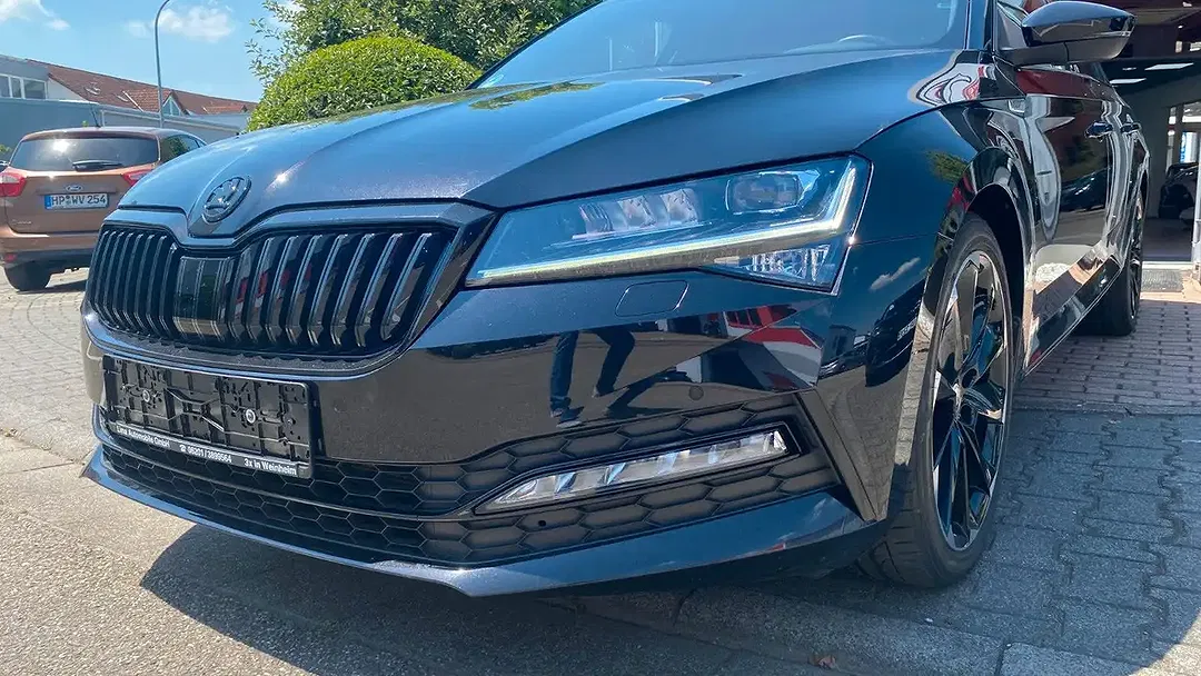 Skoda Superb Combi Sportline - Thumbnail 8
