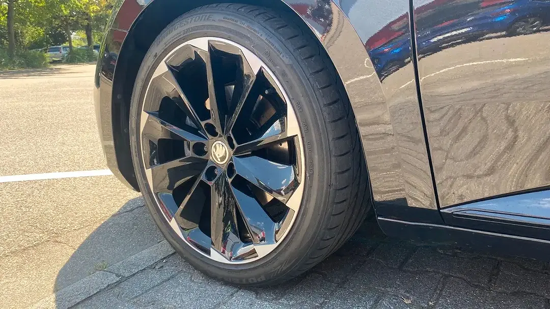 Skoda Superb Combi Sportline - Thumbnail 9