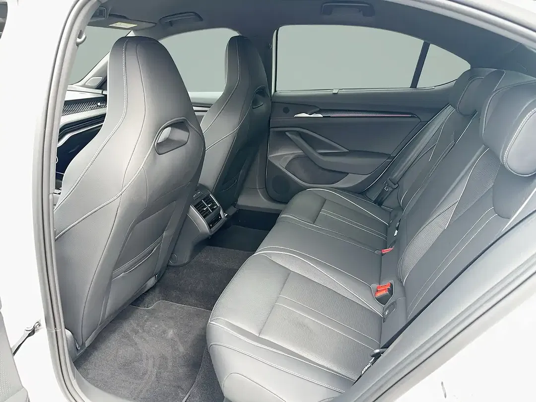 Skoda Superb Sportline Suite - Thumbnail 11