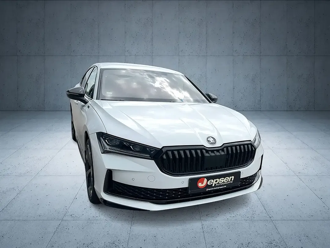 Skoda Superb Sportline Suite - Thumbnail 8