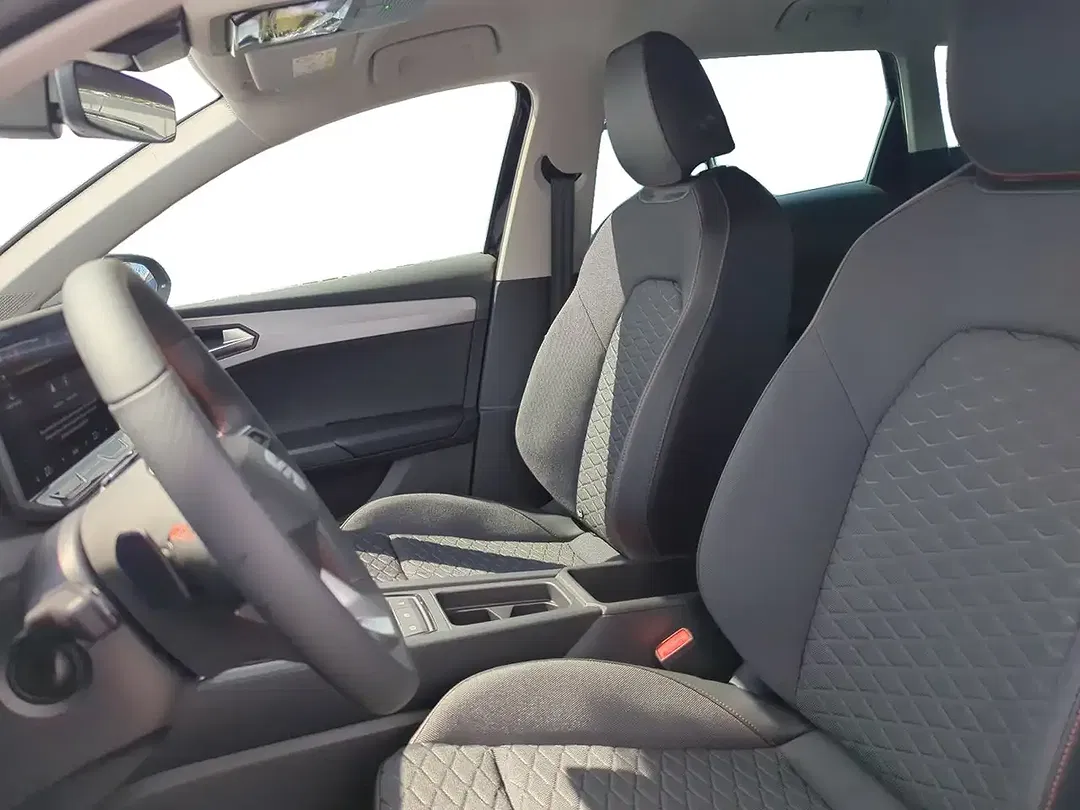 SEAT Leon 1.5 eTSI DSG FR - Thumbnail 8