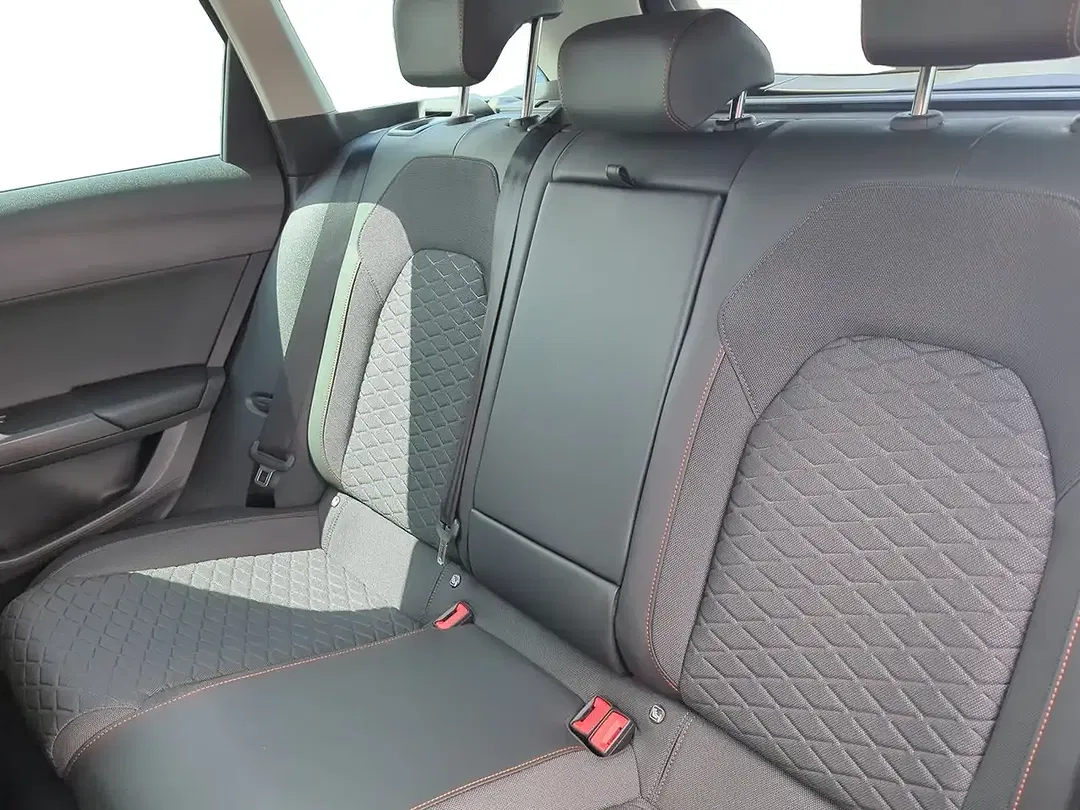 SEAT Leon 1.5 eTSI DSG FR - Thumbnail 9