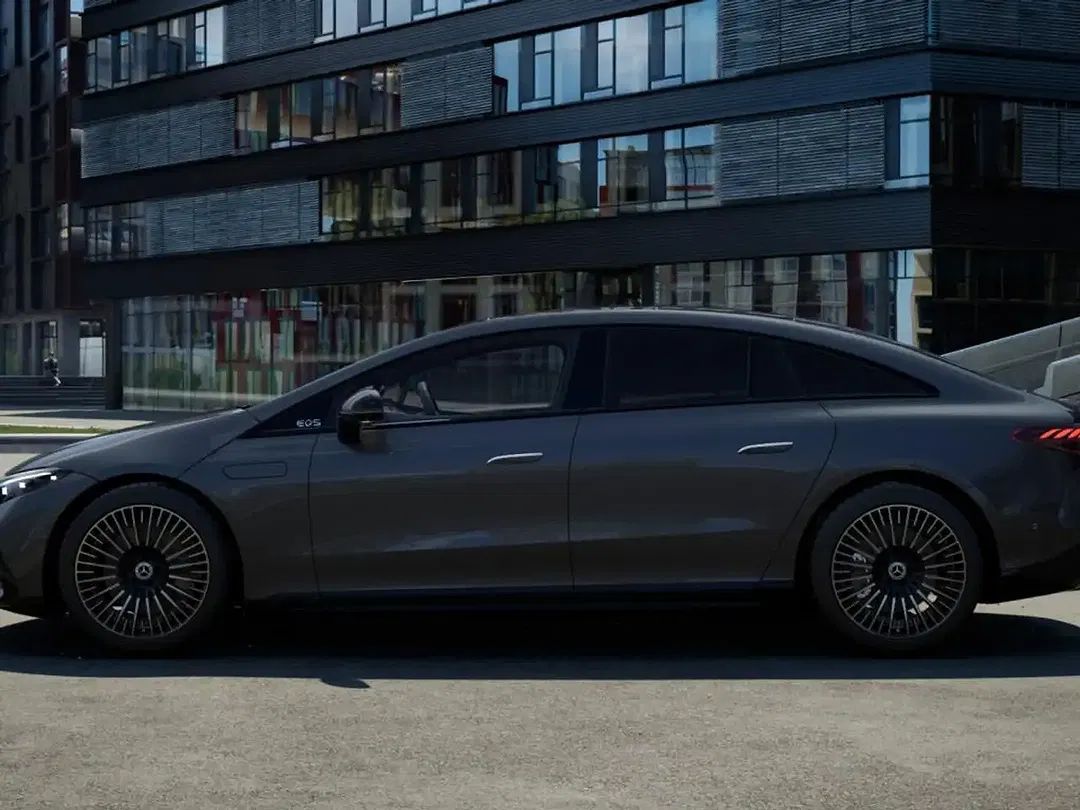 Mercedes-Benz EQS 4MATIC AMG - Thumbnail 3