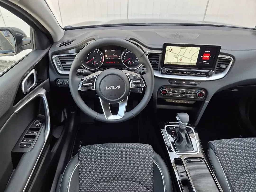 Kia XCeed 1.6 T-GDI DCT Vision Comfort - Thumbnail 8
