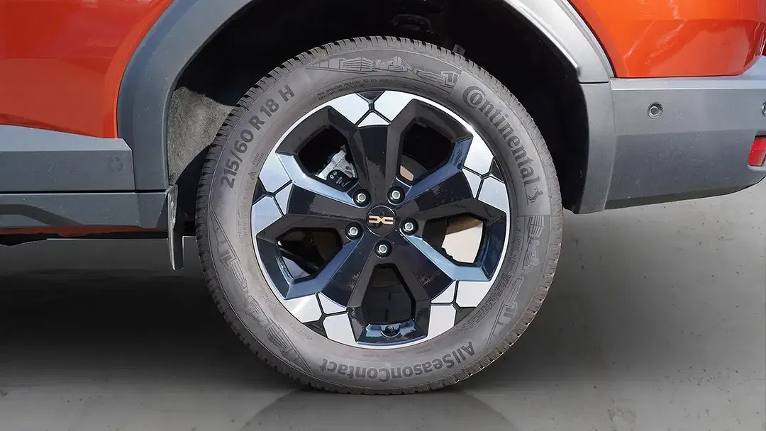 Dacia Bigster TCe 4x4 EV Extreme - Thumbnail 5