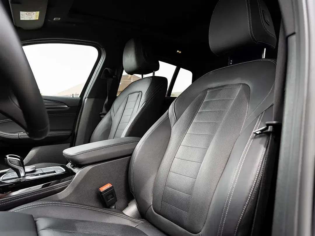 BMW X4 M - Thumbnail 11