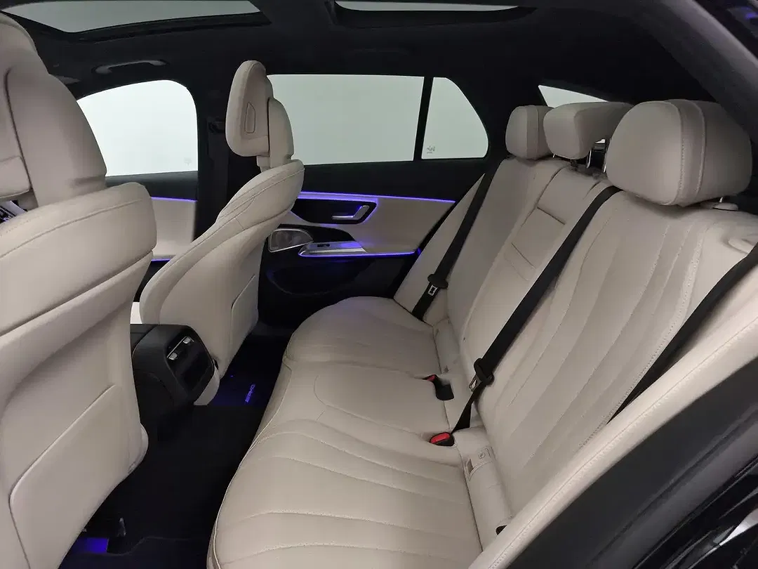 Mercedes-Benz E 220 AMG Night - Thumbnail 11