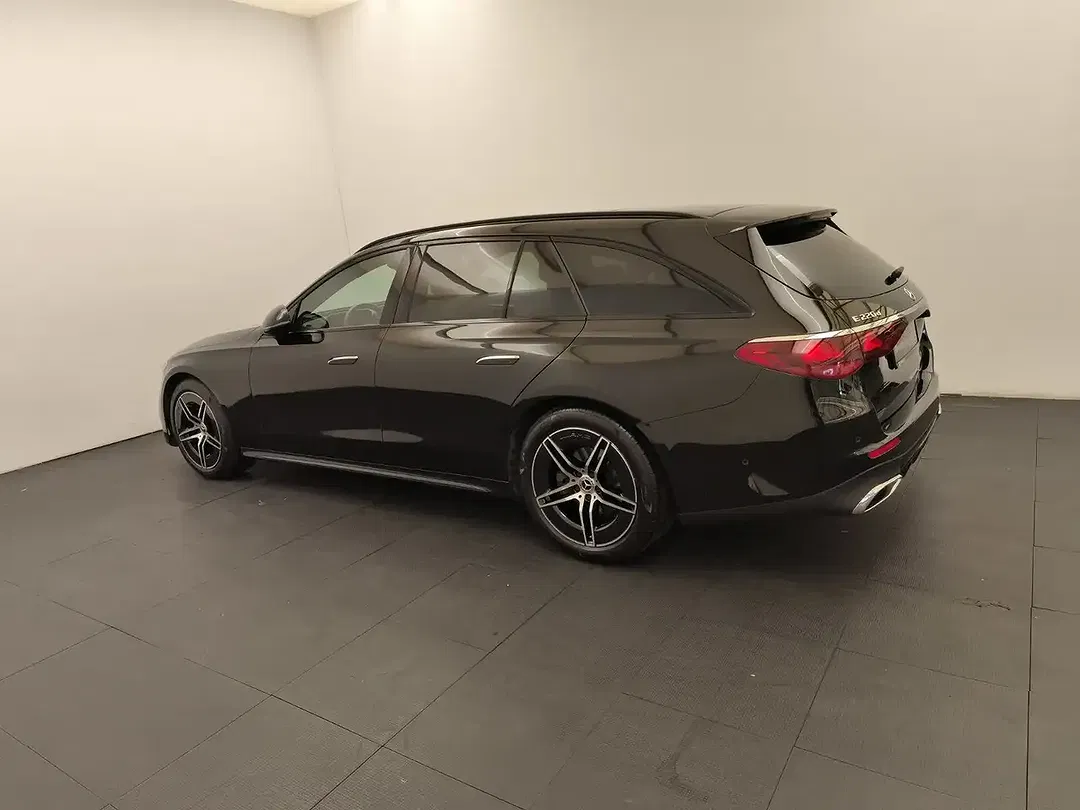 Mercedes-Benz E 220 AMG Night - Thumbnail 7