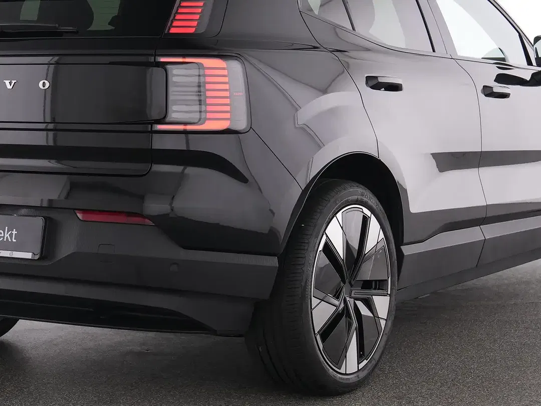 Volvo EX30 eAWD Plus - Thumbnail 10