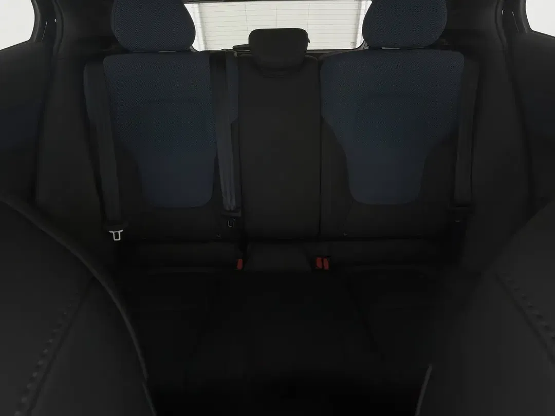 Volvo EX30 eAWD Plus - Thumbnail 6