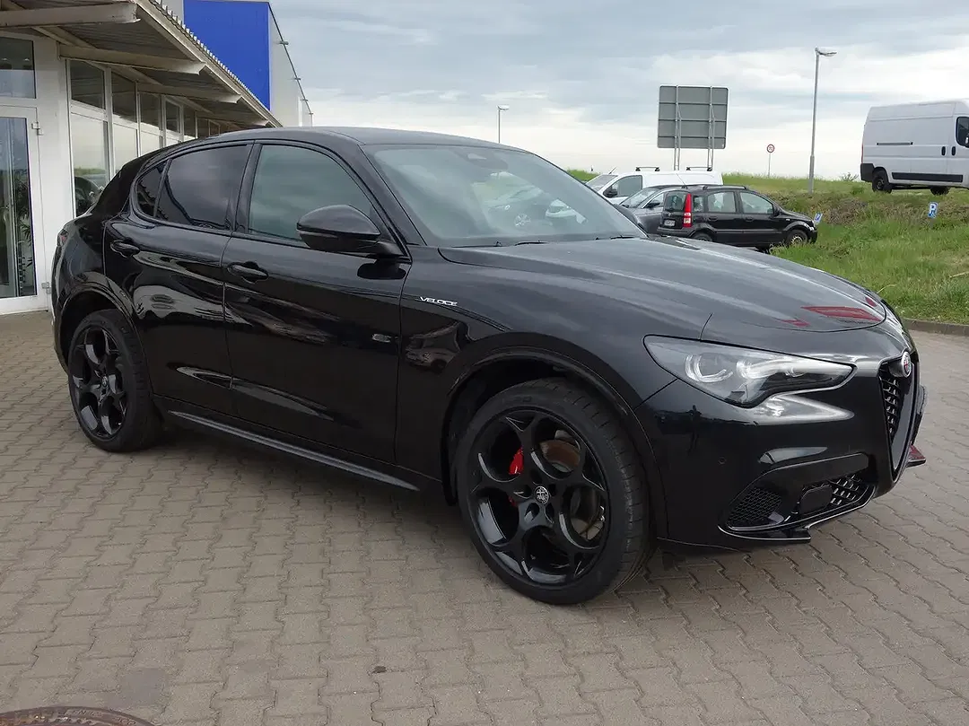 Alfa Romeo Stelvio Q4 Veloce - foto 2