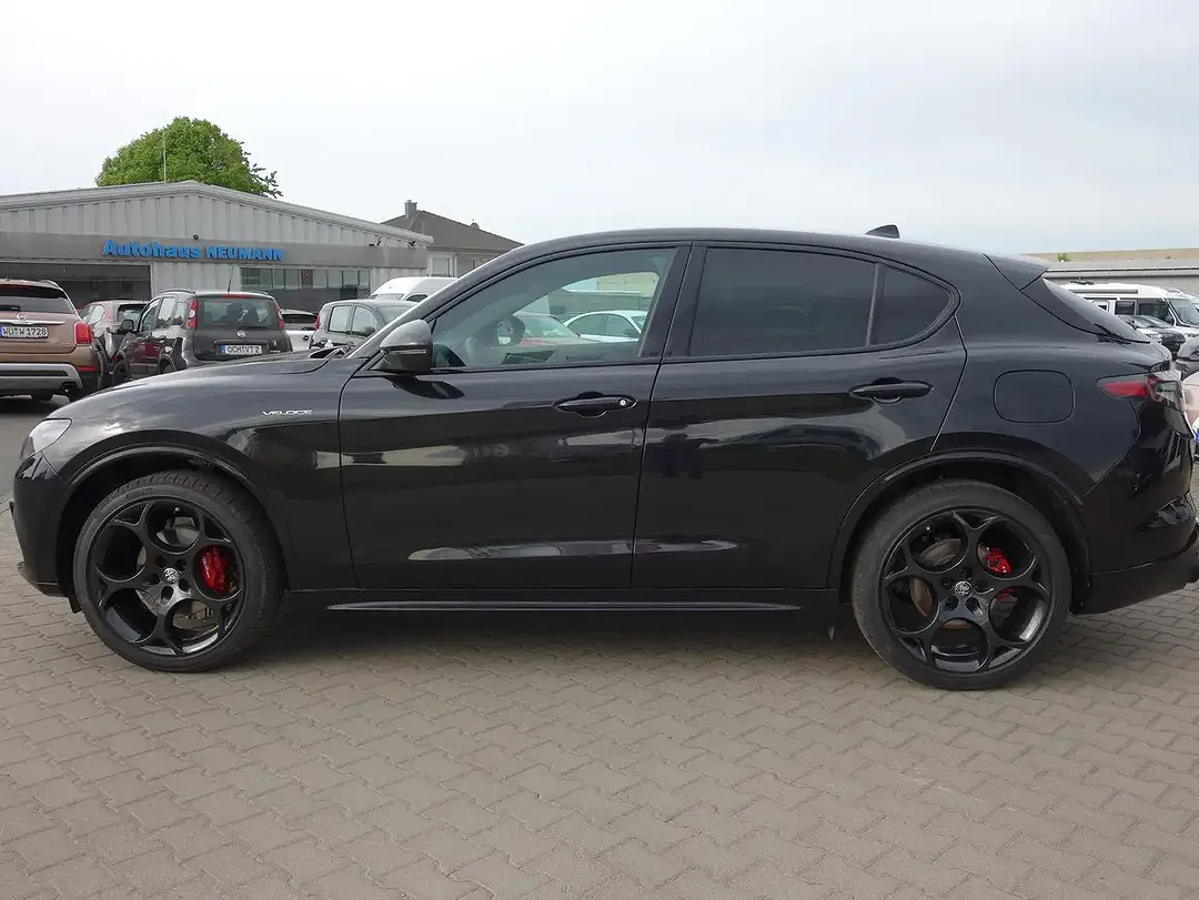 Alfa Romeo Stelvio Q4 Veloce - Thumbnail 6