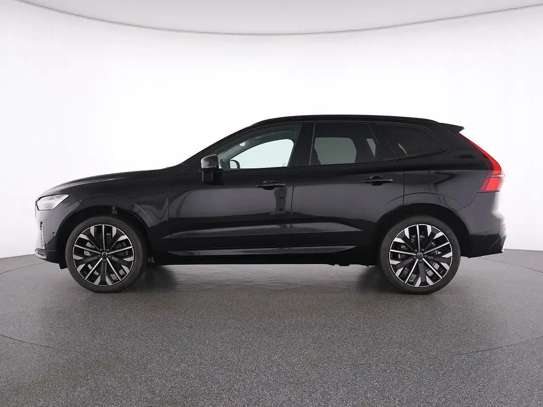Volvo XC60 B5 AWD Ultra Dark - Thumbnail 10