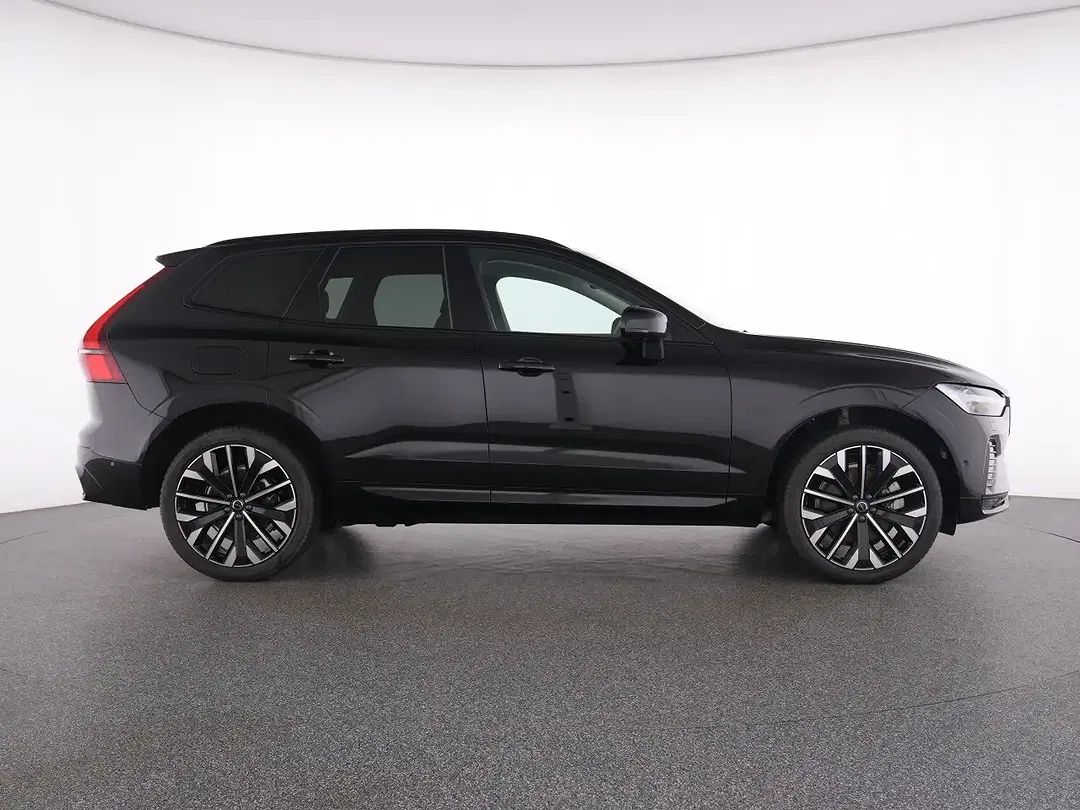 Volvo XC60 B5 AWD Ultra Dark - Thumbnail 11