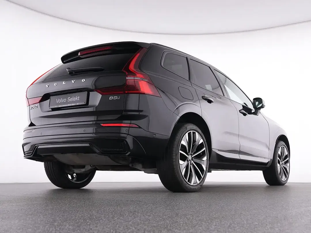 Volvo XC60 B5 AWD Ultra Dark - Thumbnail 7