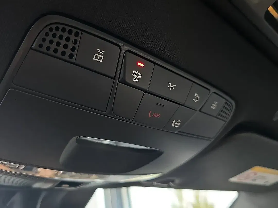 Mercedes-Benz EQC 400 4MATIC - Thumbnail 17