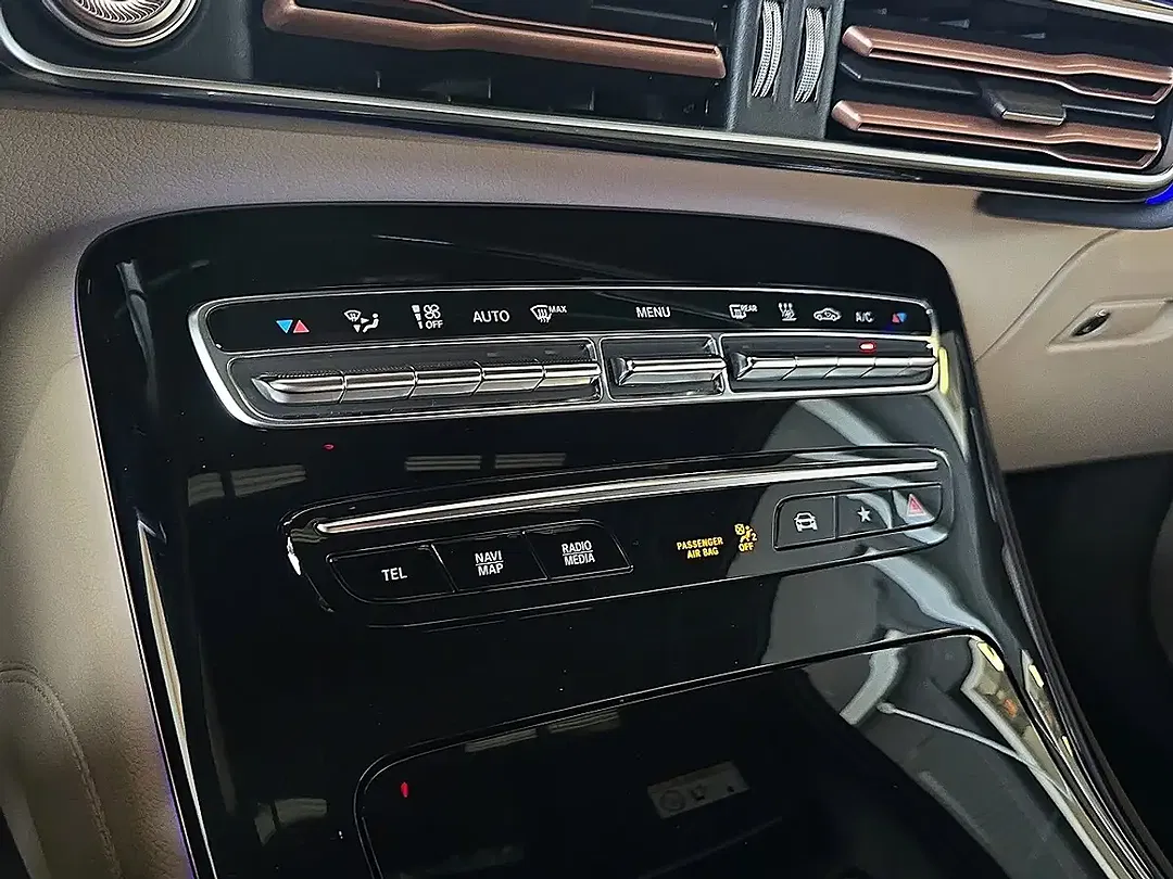 Mercedes-Benz EQC 400 4MATIC - Thumbnail 18